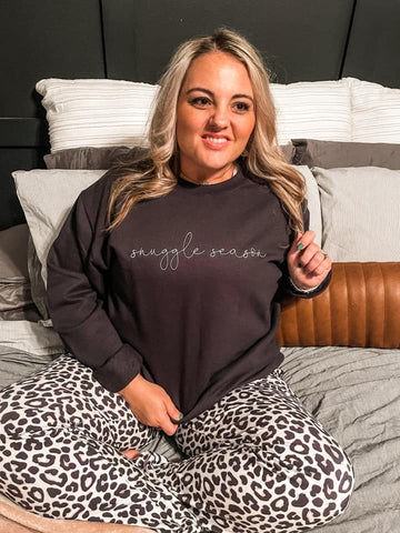 SNUGGLE SEASON sweatshirt