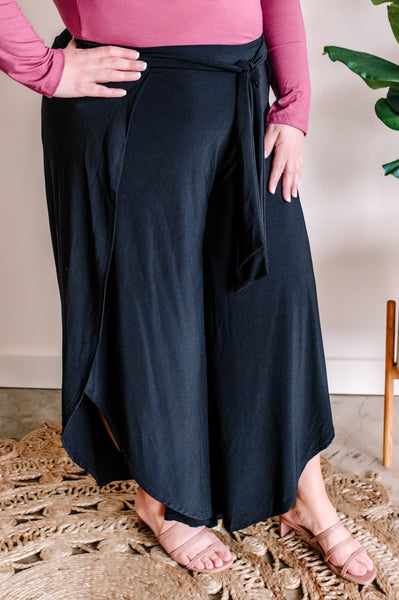 Stretchy Palazzo Pants In Black Beauty