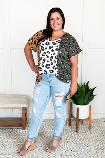 OUTLET - *Walk On The Wild Side Top In Leopard Stripes - Large
