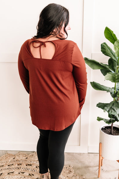 Tie Back Long Sleeve Top In Rich Caramel