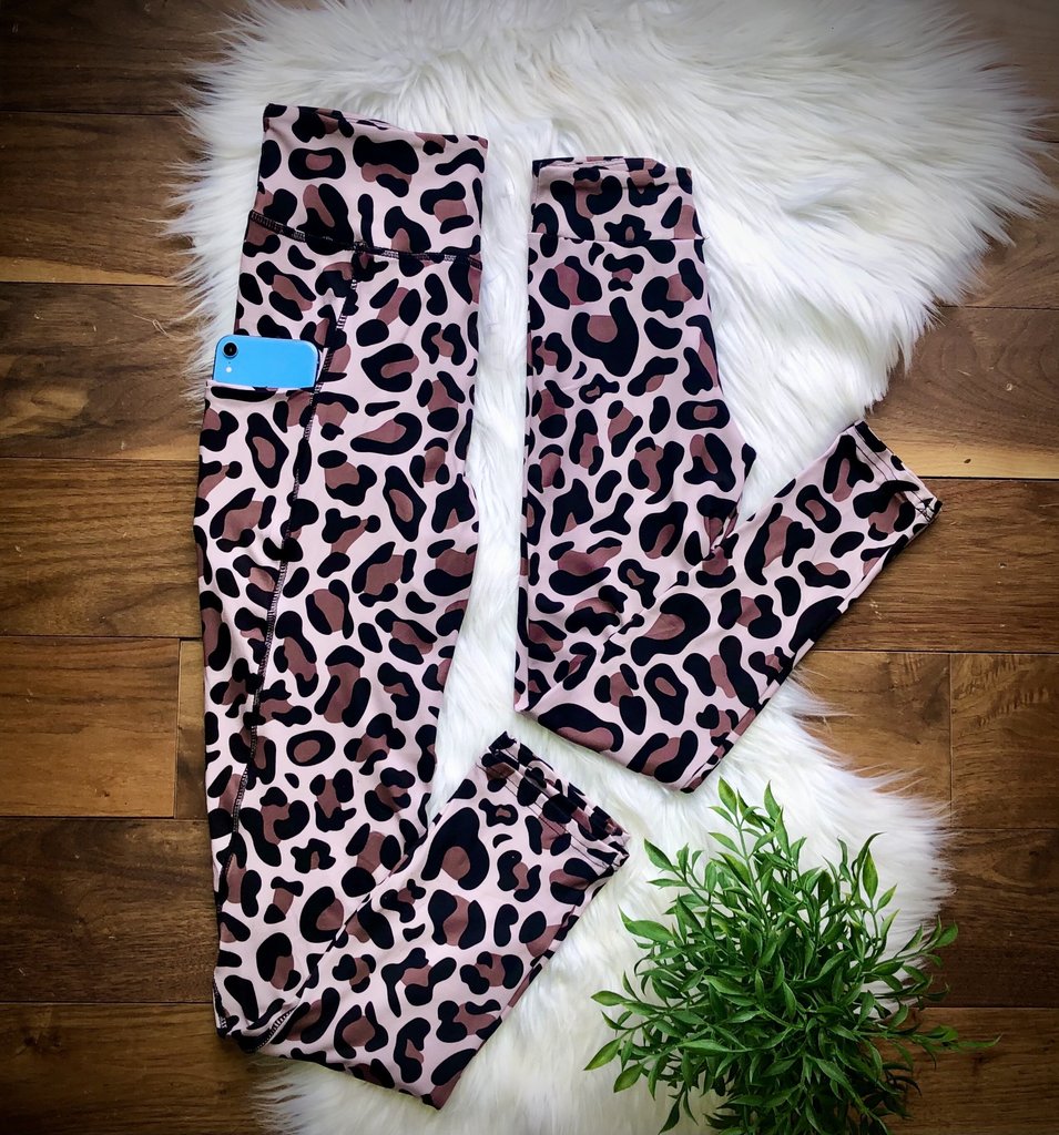 Adult Leopard Leggings w/pockets