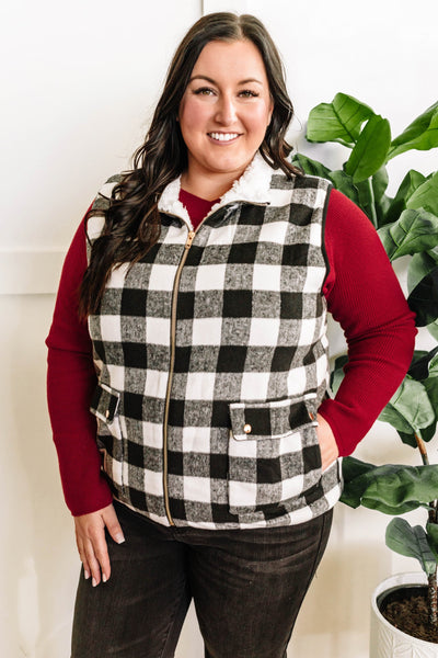 Buffalo Plaid Fleece Vest In Black & White